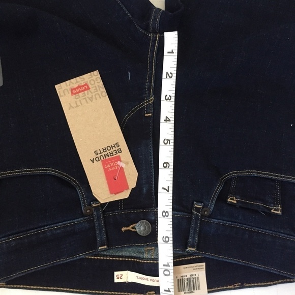 Levi's Mid Rise Denim Bermuda Jean Shorts  0/W25 - Picture 10 of 16